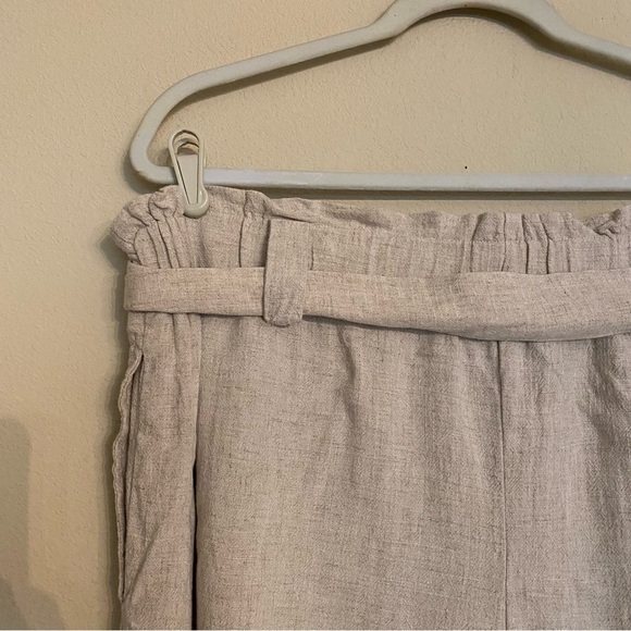 NEW LOOK Size 14 Tan Linen Paperbag Shorts Coconut Wood Buckle - Picture 10 of 15